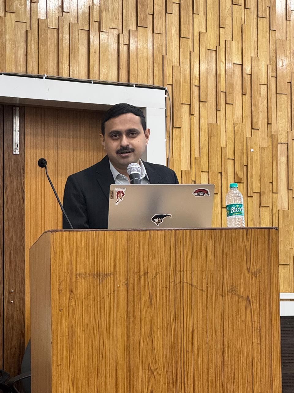 Soumya Banerjee, Partner was the guest of honour at the event. He is also an alumni of the first batch of NUJS.
